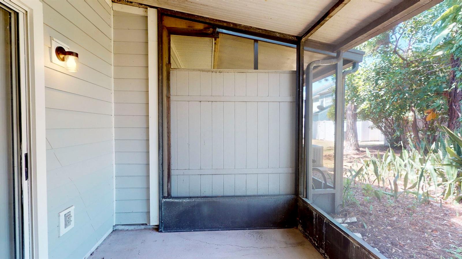 PINEBROOK ESTATES - Residential Lease