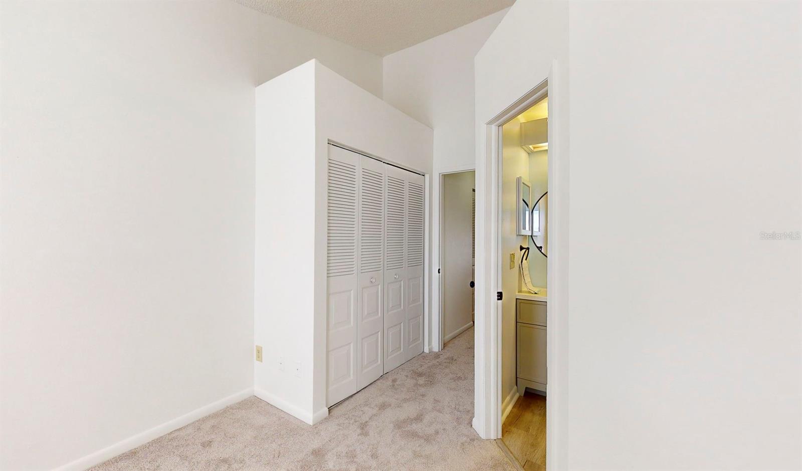 PINEBROOK ESTATES - Residential Lease