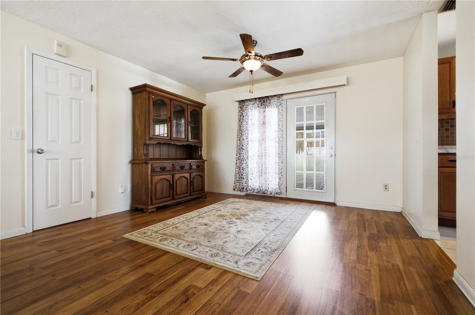 527 BOUNTY AVENUE NE