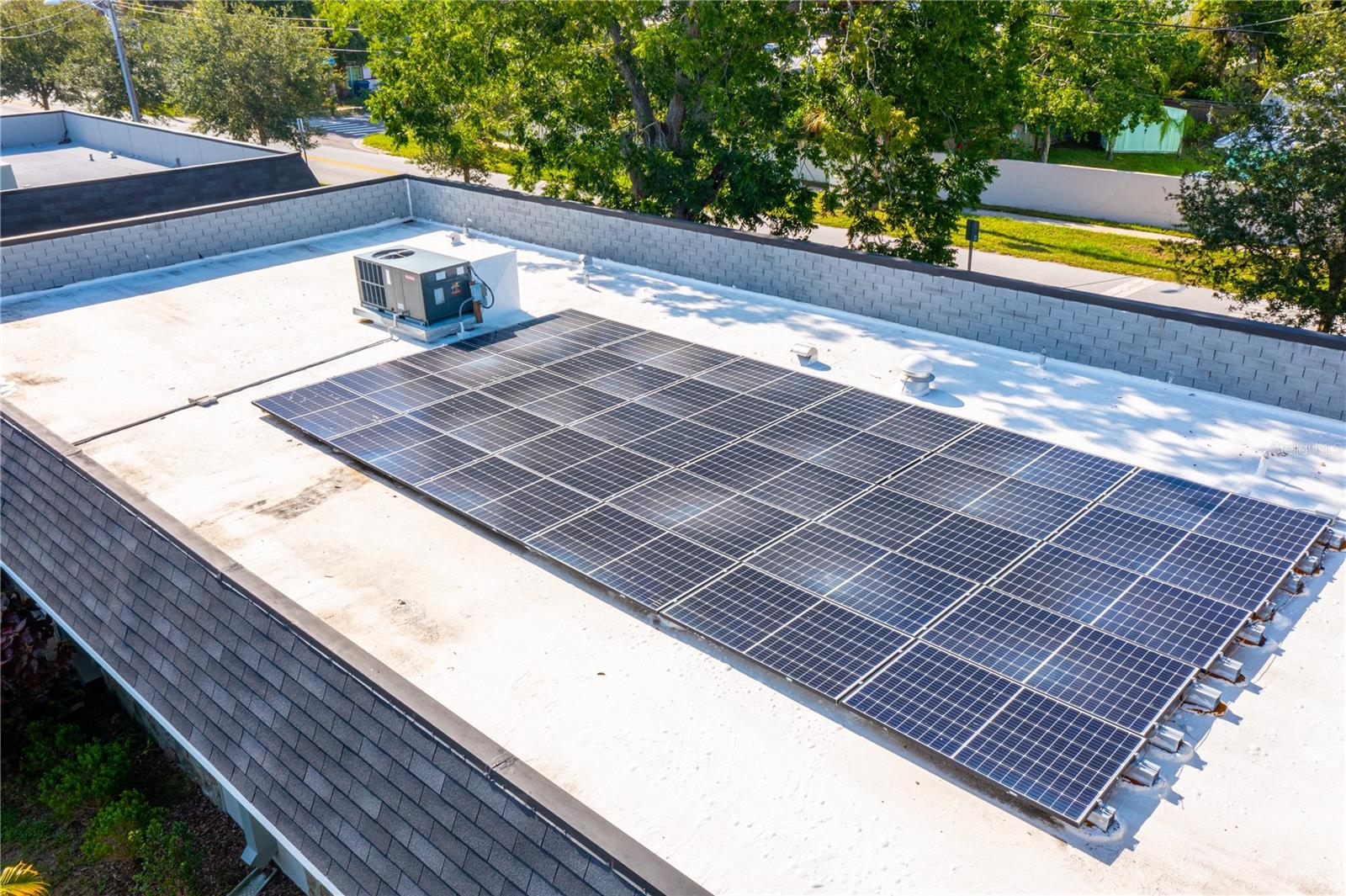 HARBOR CREST 400 APT - Residential