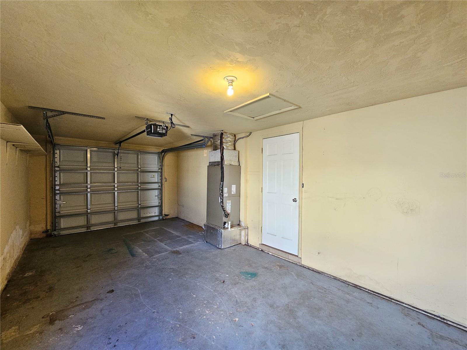 TAHITIAN HOMES - Residential Lease