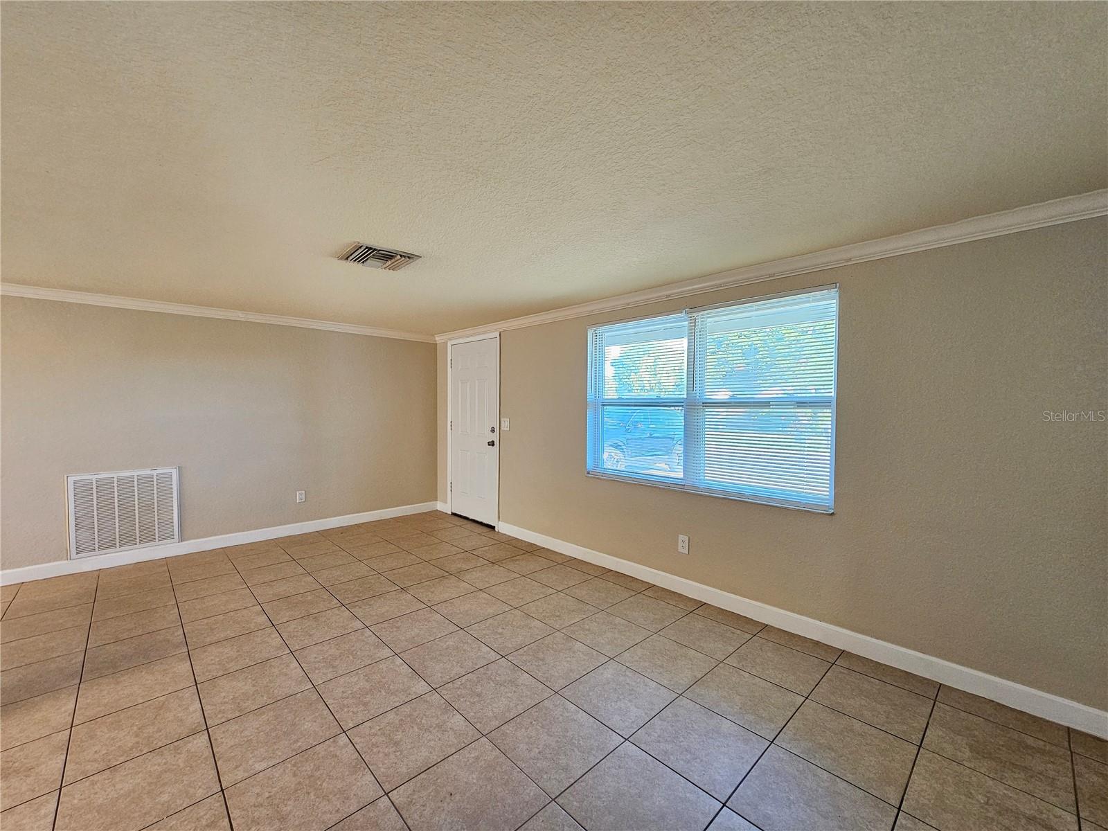 TAHITIAN HOMES - Residential Lease