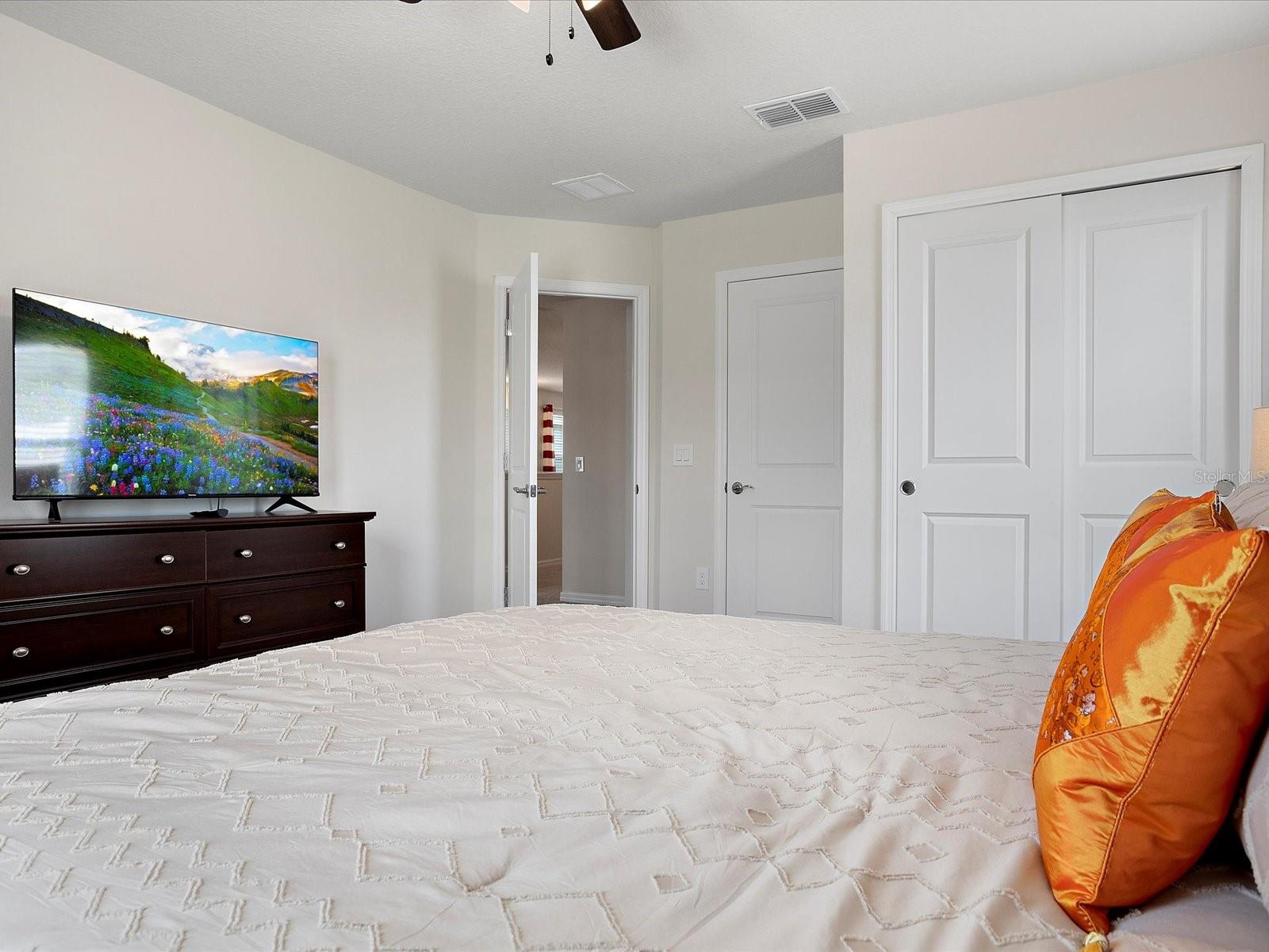 WINDSOR ISLAND RESIDENCE PH 2B - Residential