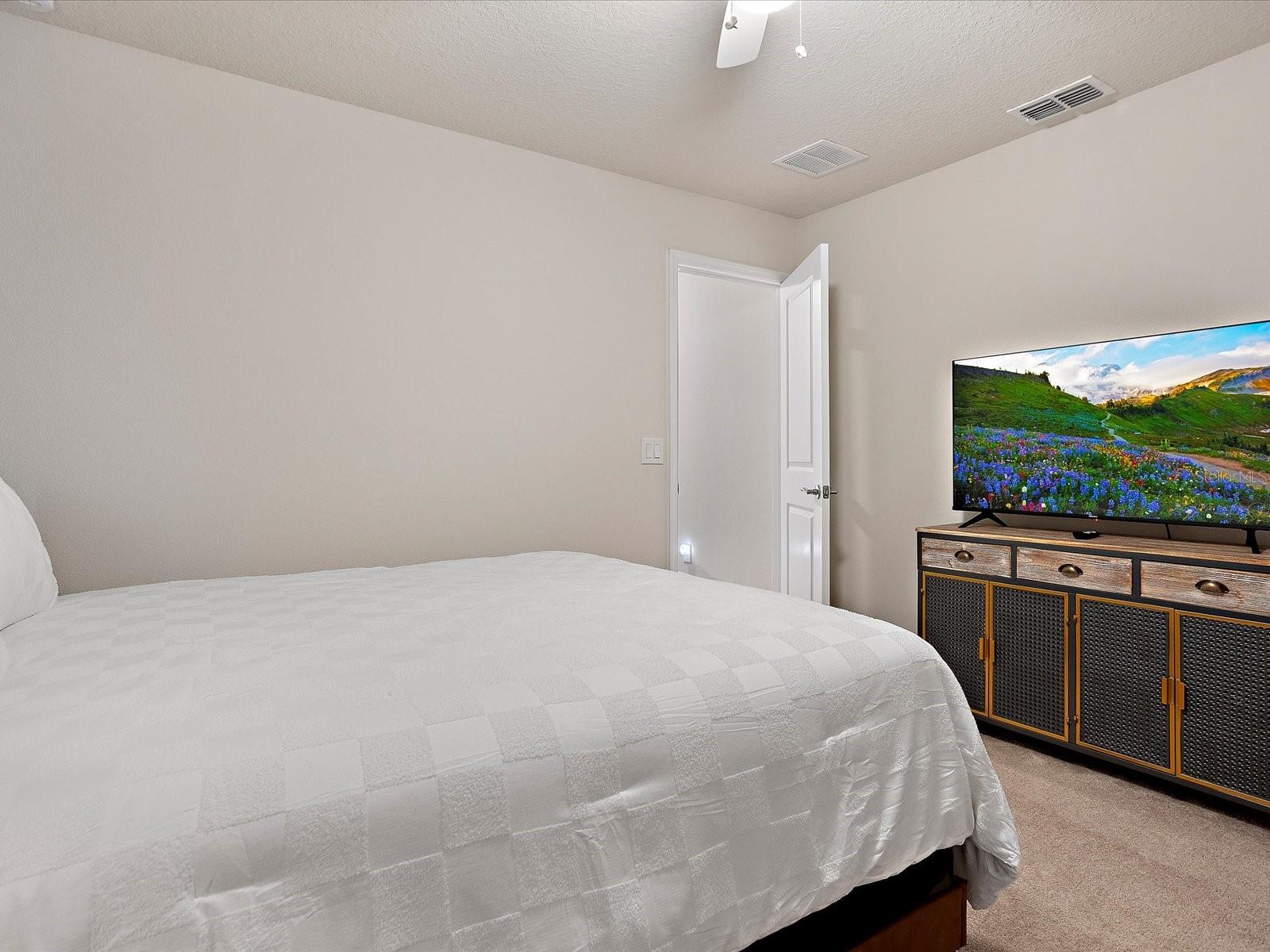 WINDSOR ISLAND RESIDENCE PH 2B - Residential