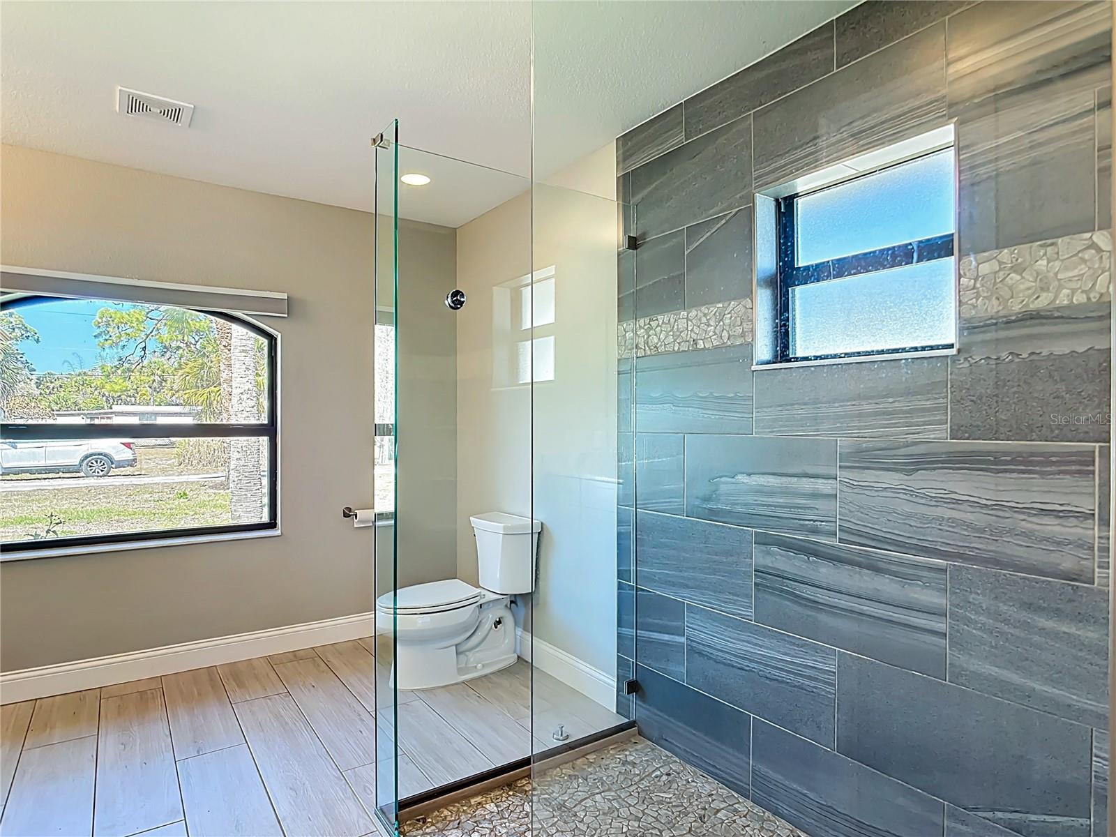 ENGLEWOOD VIEW - Residential Lease