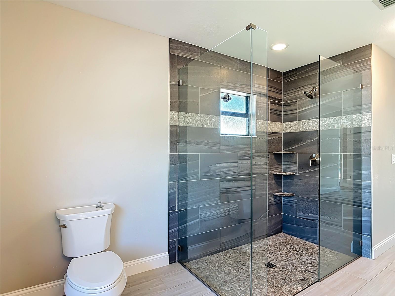 ENGLEWOOD VIEW - Residential Lease