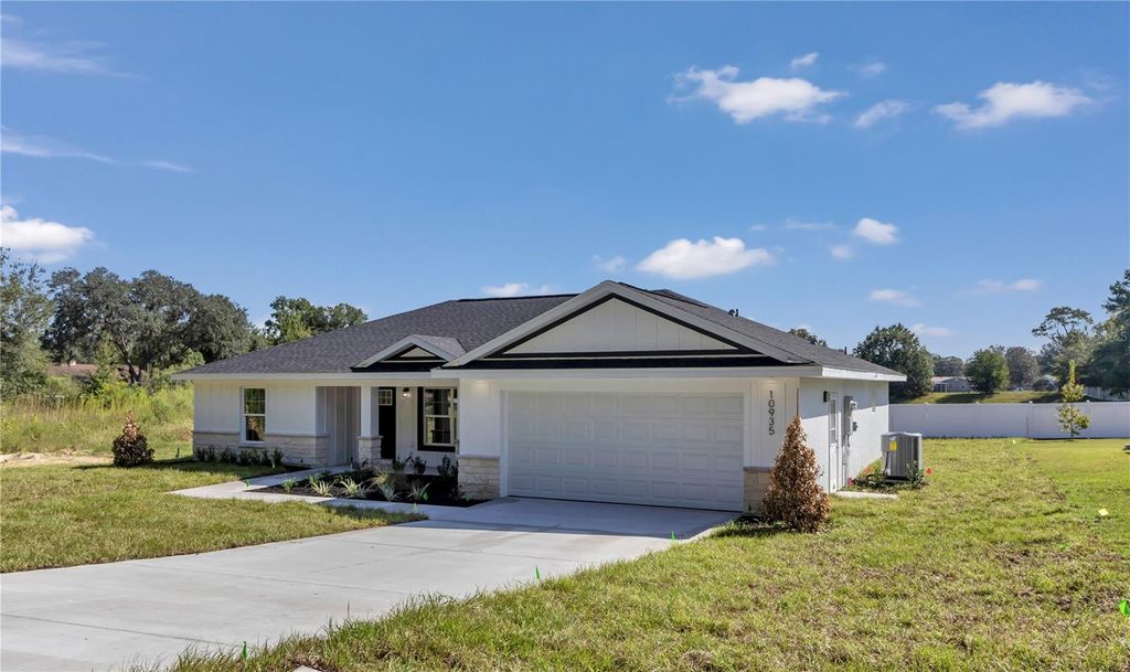 Photo of 10935 SW 66th Terrace, Ocala, FL 34476 (MLS # OM710884)