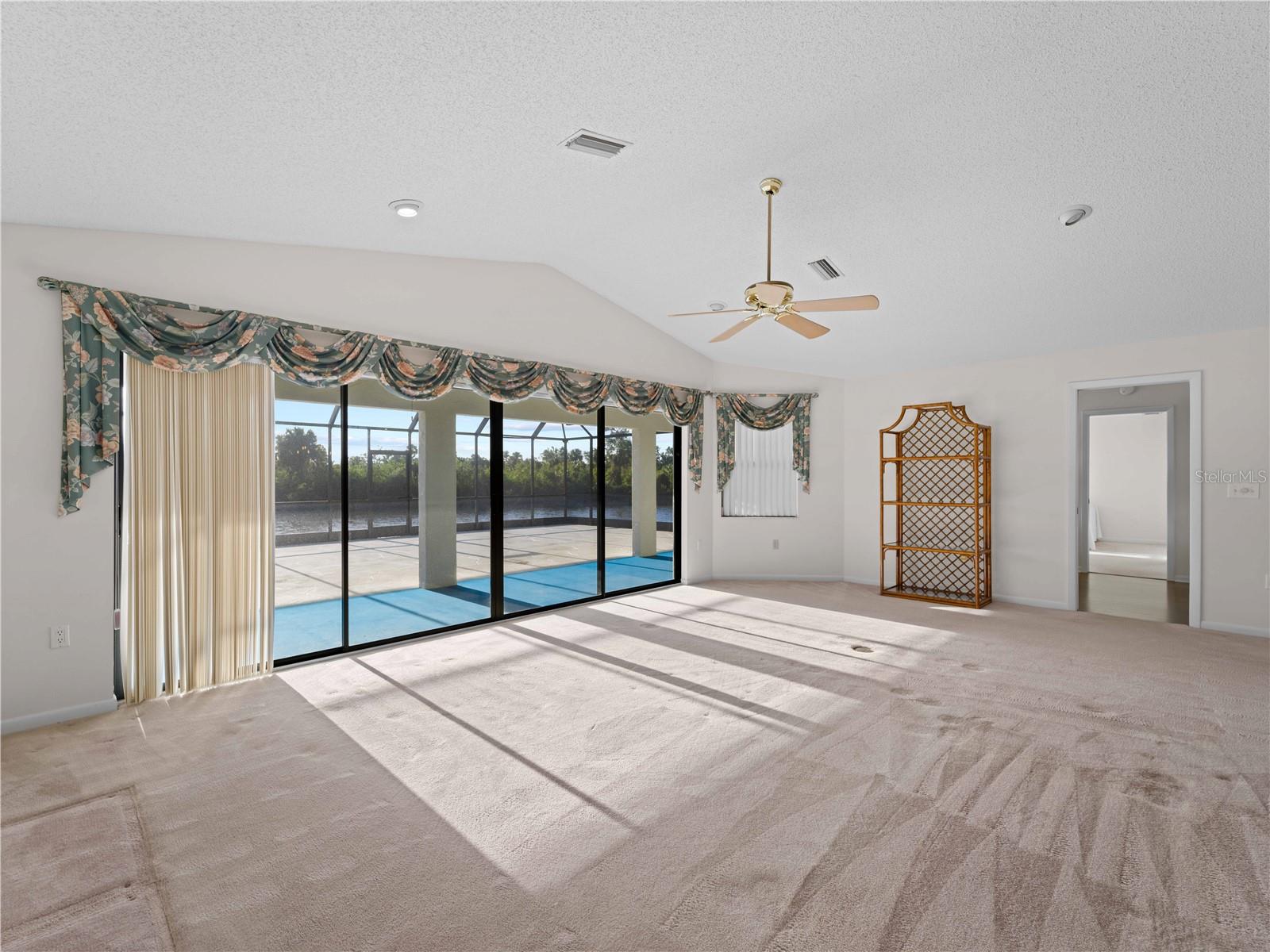 COVE POINTE - Residential