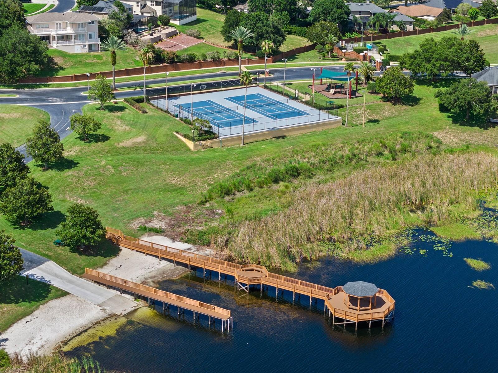 MAGNOLIA POINTE - Residential