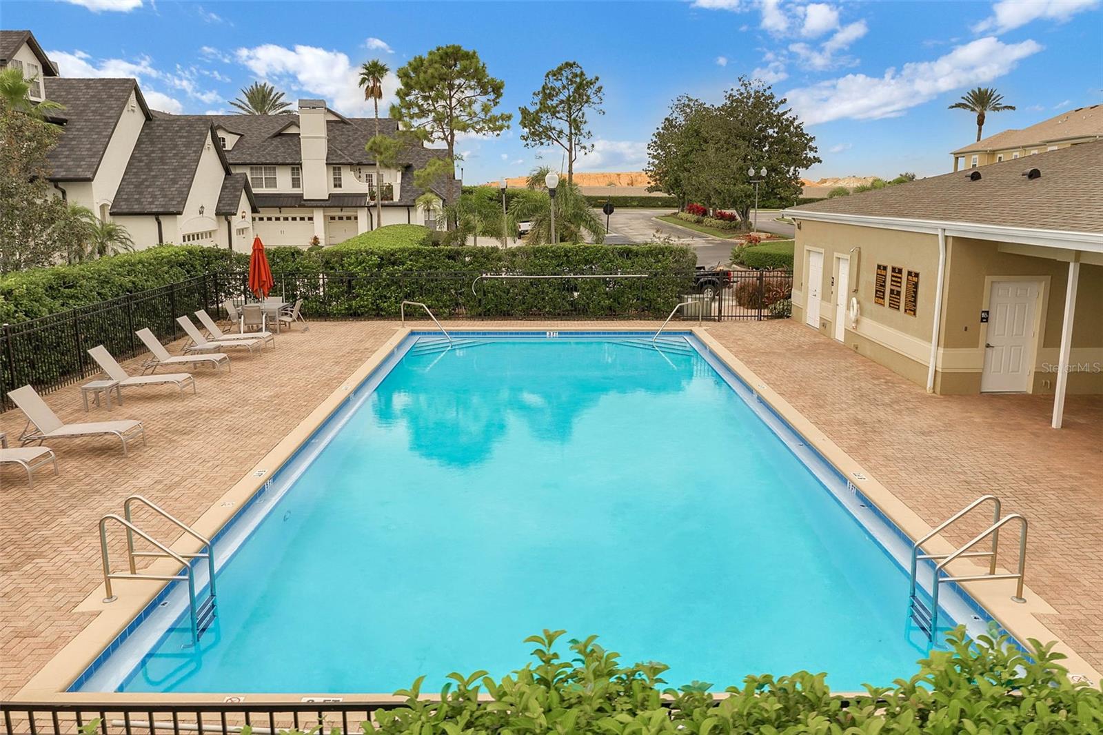 MAGNOLIA POINTE - Residential