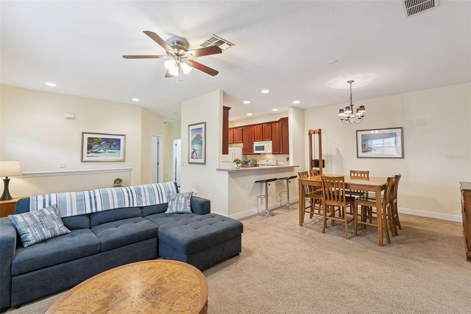 MAGNOLIA POINTE - Residential