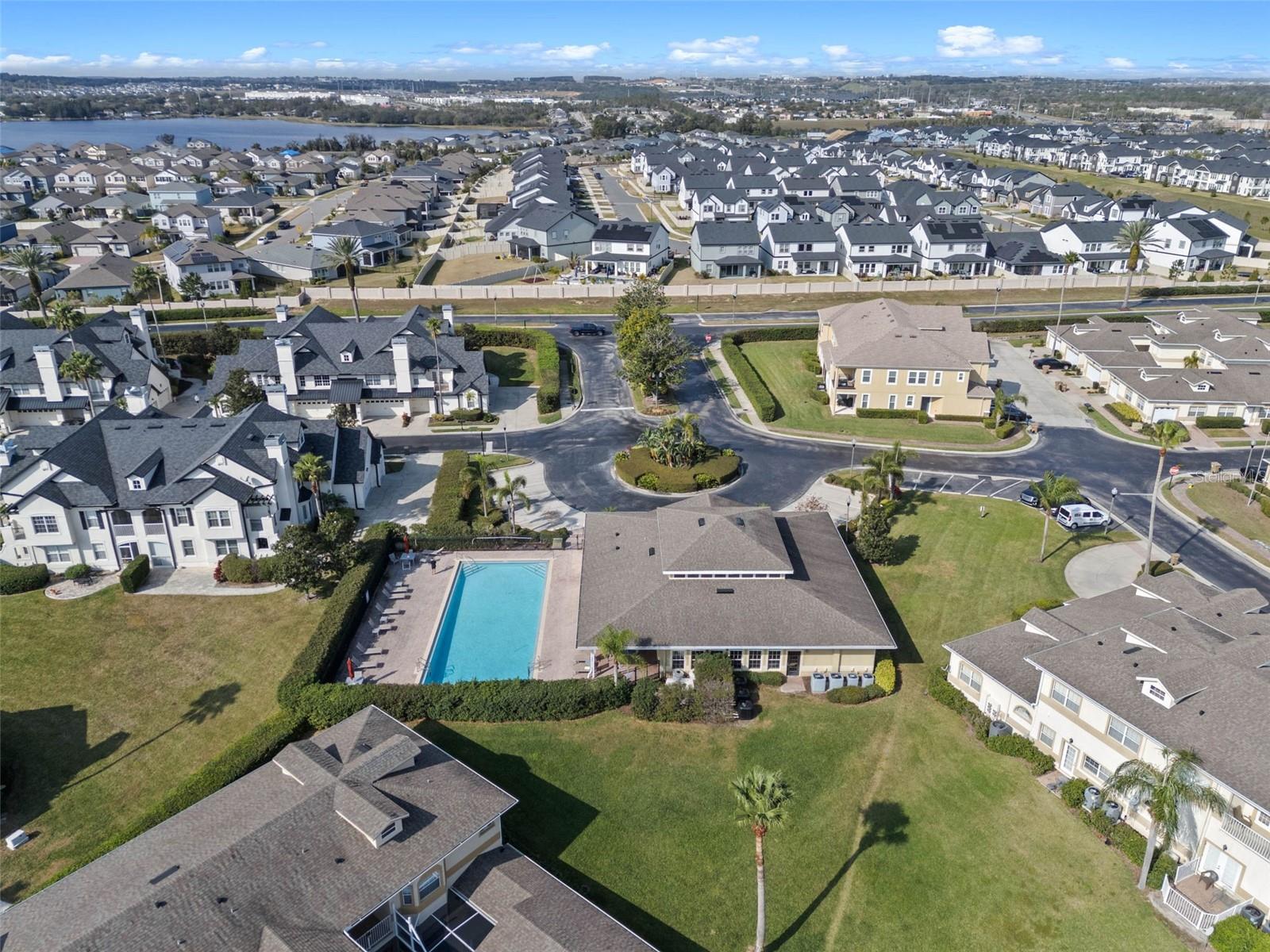 MAGNOLIA POINTE - Residential