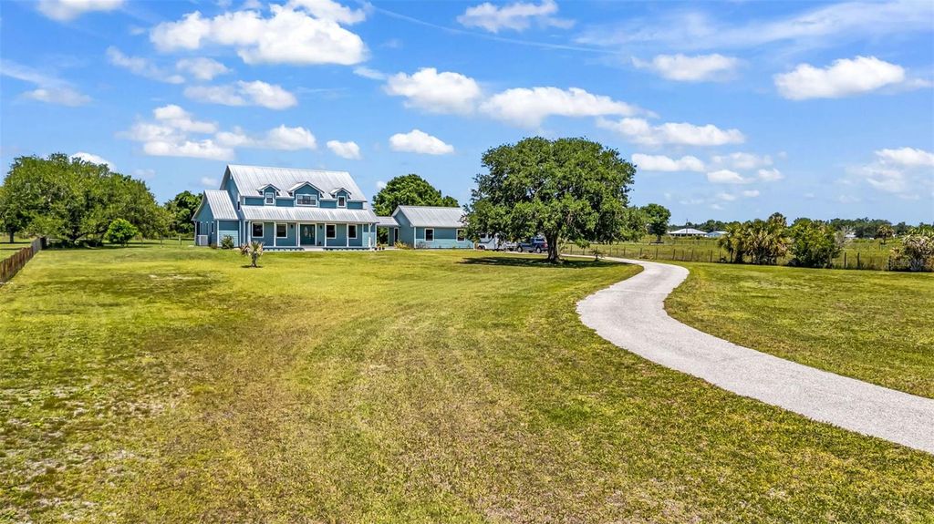 Photo of 7662 SW Liverpool Road, Arcadia, FL 34269 (MLS # C7524913)