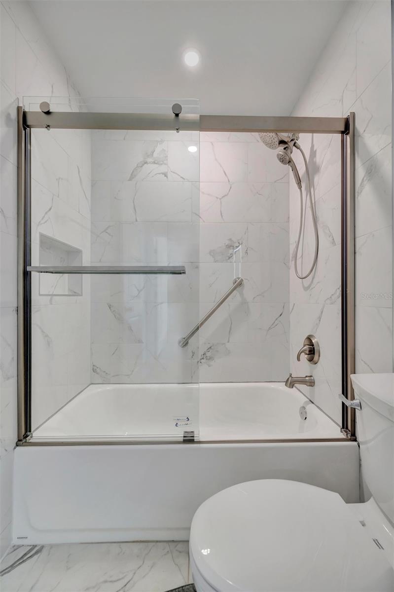 CASCO DORADO - Residential Lease