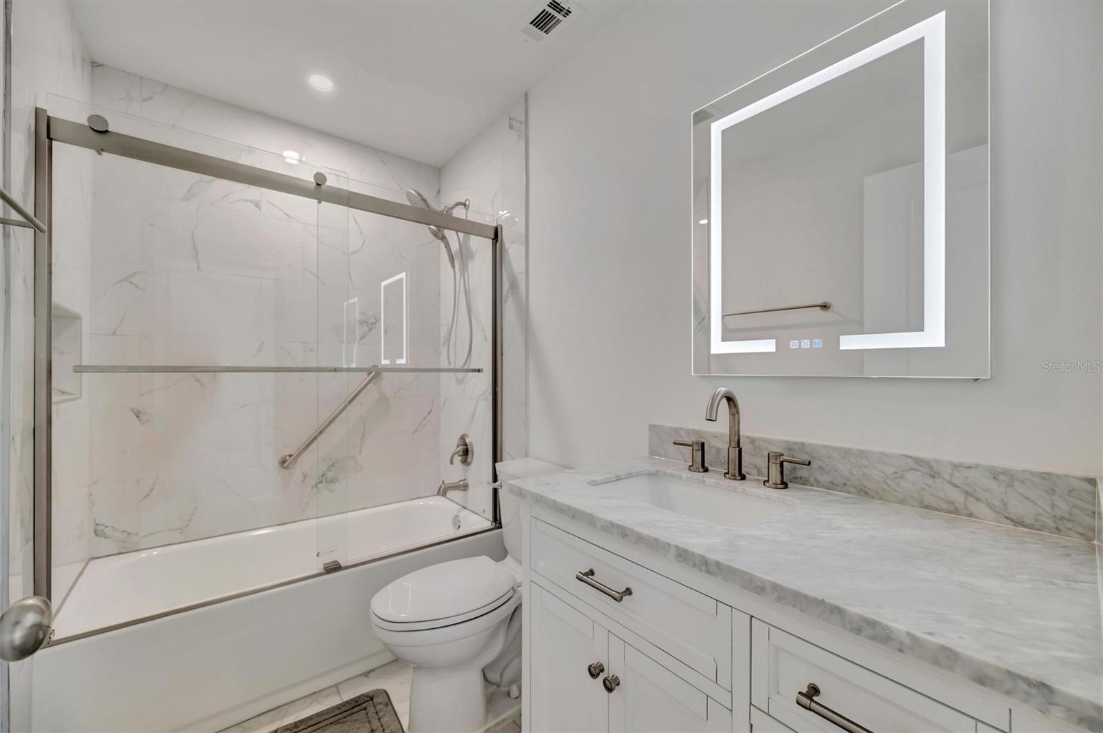 CASCO DORADO - Residential Lease