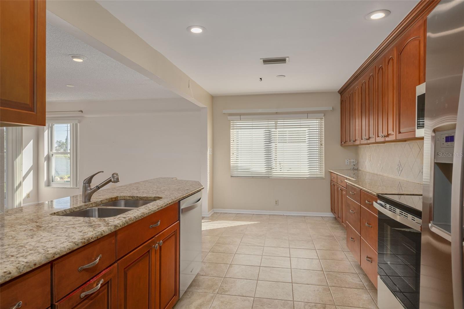 MAINLANDS OF TAMARAC BY THE GULF UNIT 6 CONDO - Residential