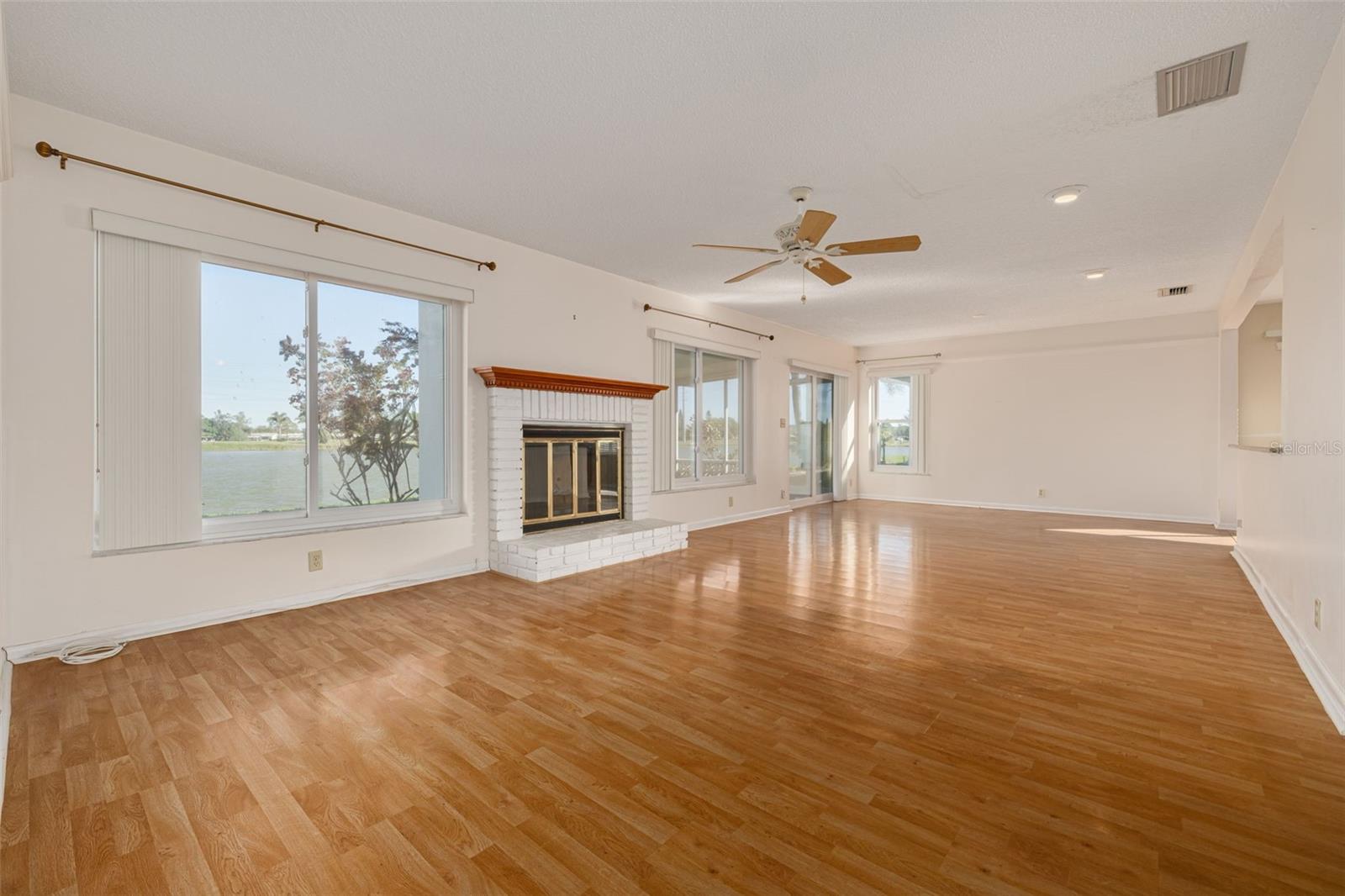 MAINLANDS OF TAMARAC BY THE GULF UNIT 6 CONDO - Residential