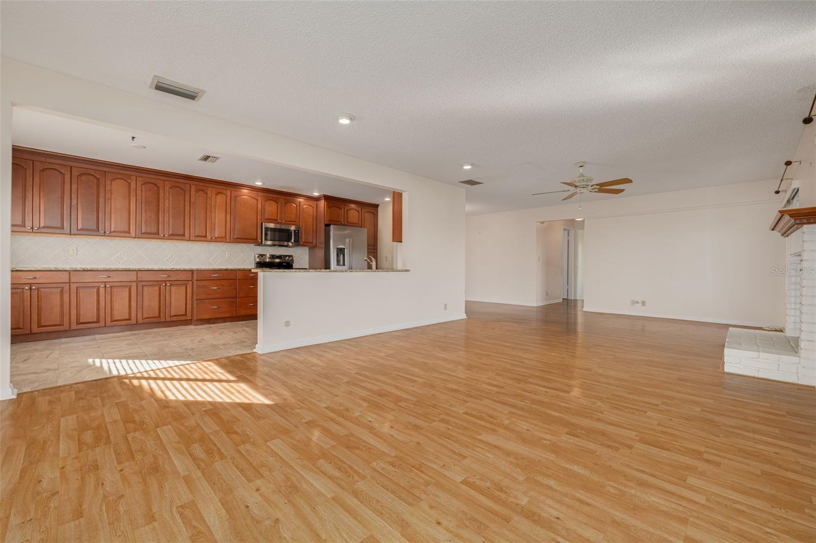 MAINLANDS OF TAMARAC BY THE GULF UNIT 6 CONDO - Residential