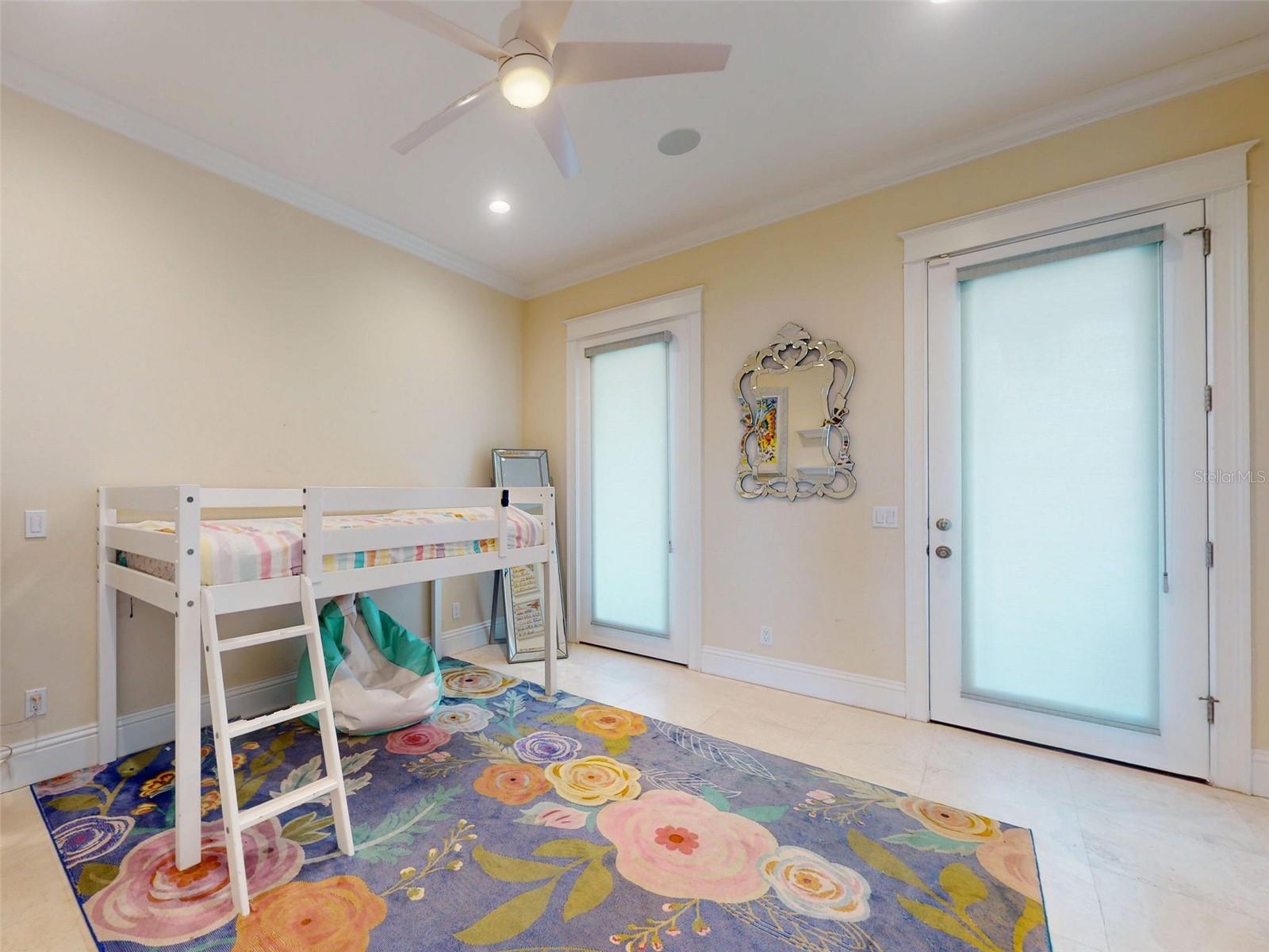 CORONADO SHORES UNIT 01 - Residential Lease