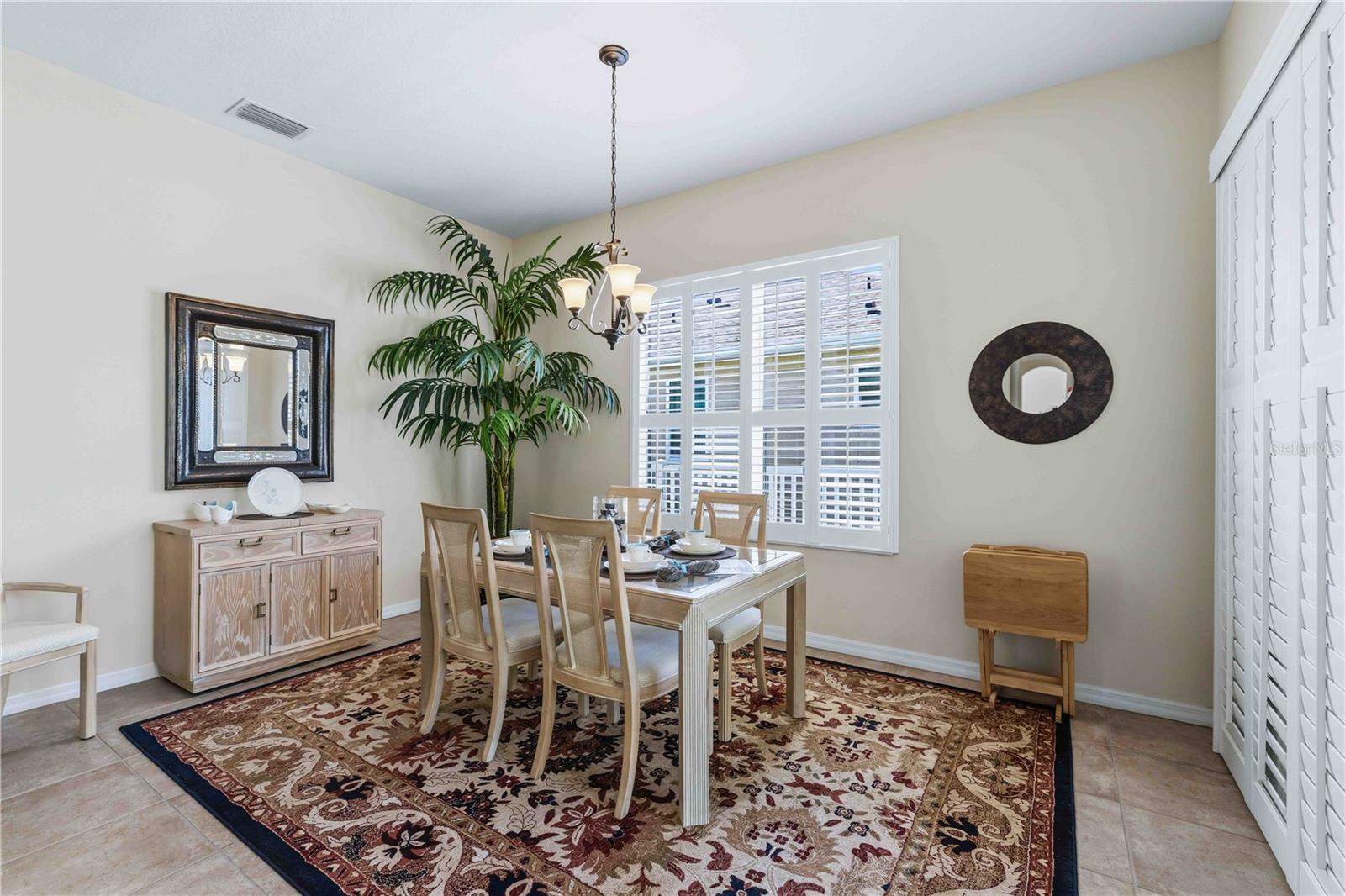 HAMPTON TERRACE AT UNIVERSITY PLACE - Residential