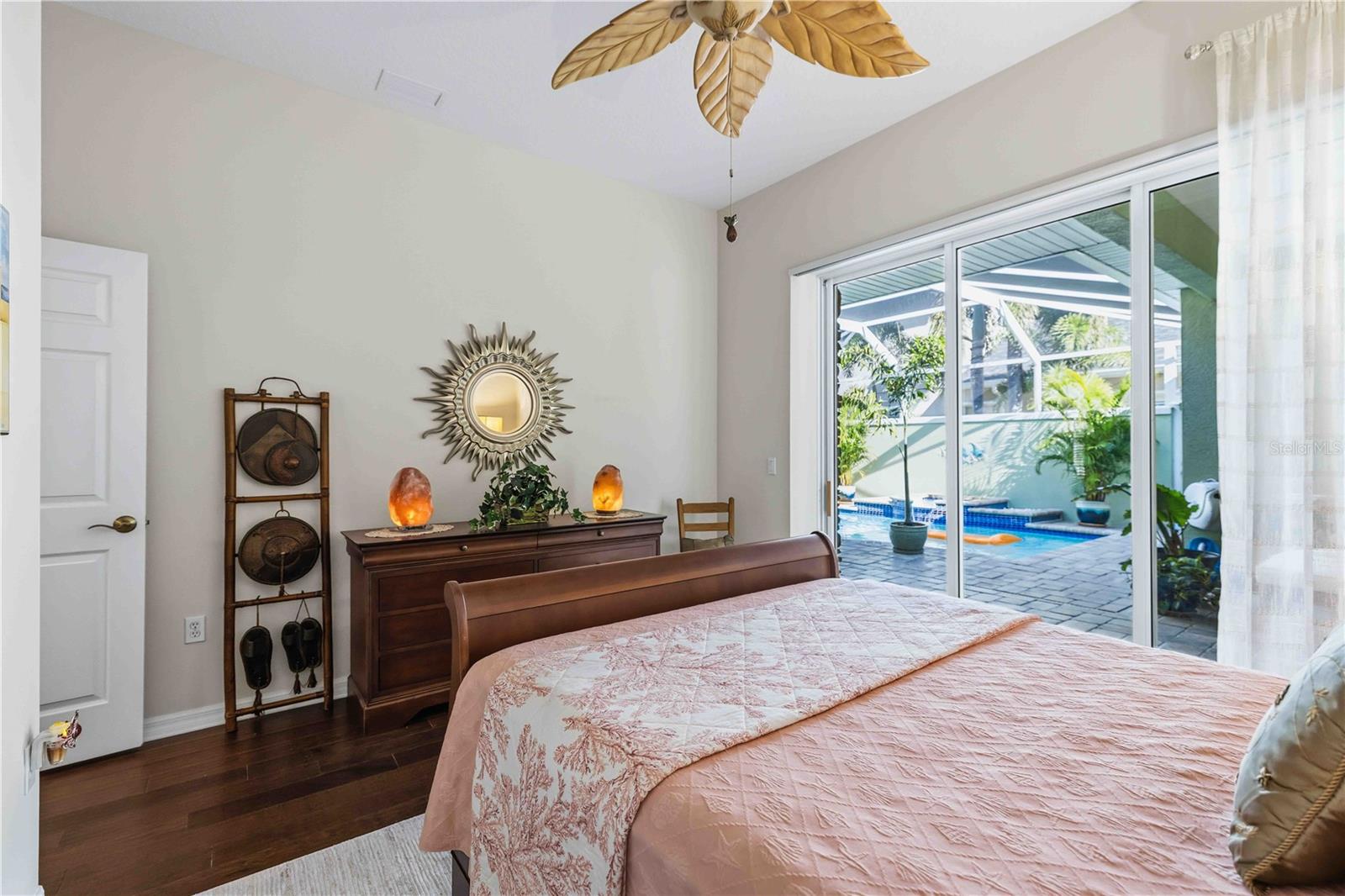 HAMPTON TERRACE AT UNIVERSITY PLACE - Residential