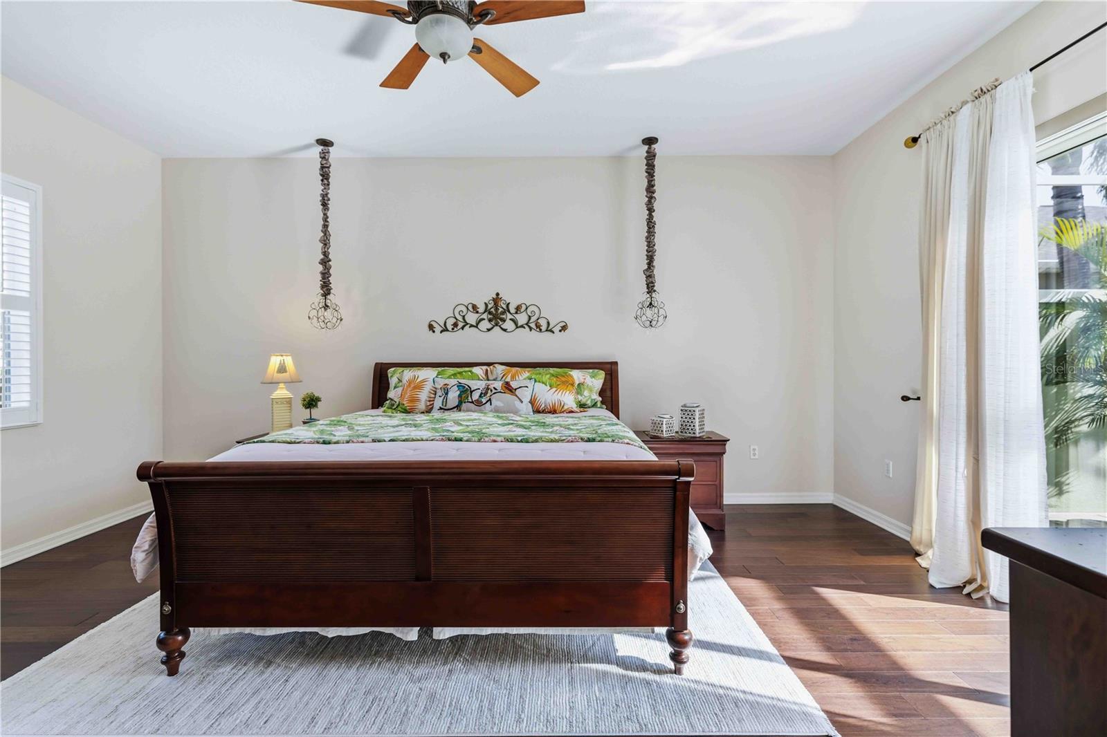 HAMPTON TERRACE AT UNIVERSITY PLACE - Residential