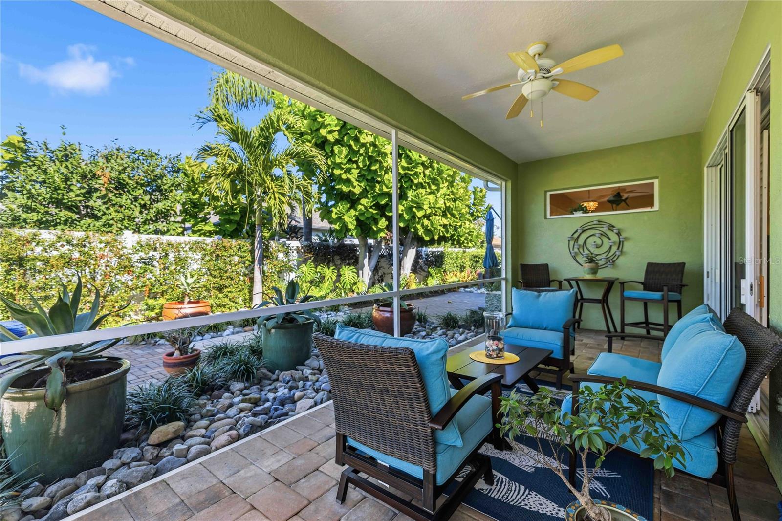 HAMPTON TERRACE AT UNIVERSITY PLACE - Residential