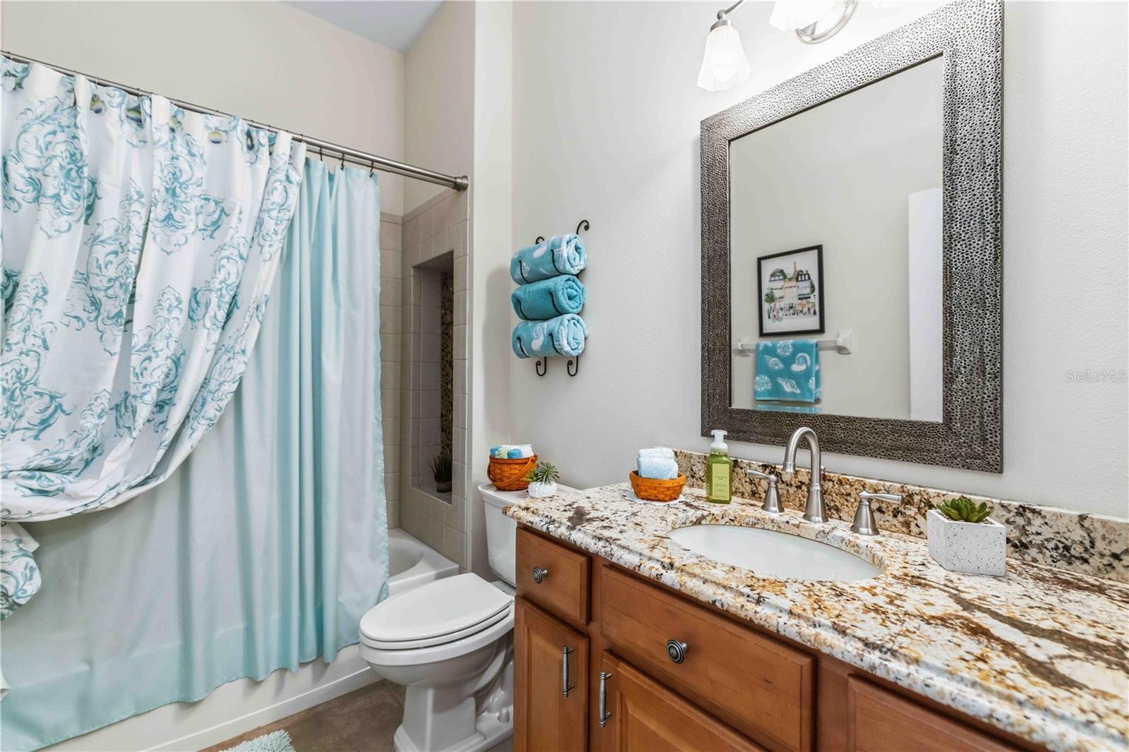 HAMPTON TERRACE AT UNIVERSITY PLACE - Residential