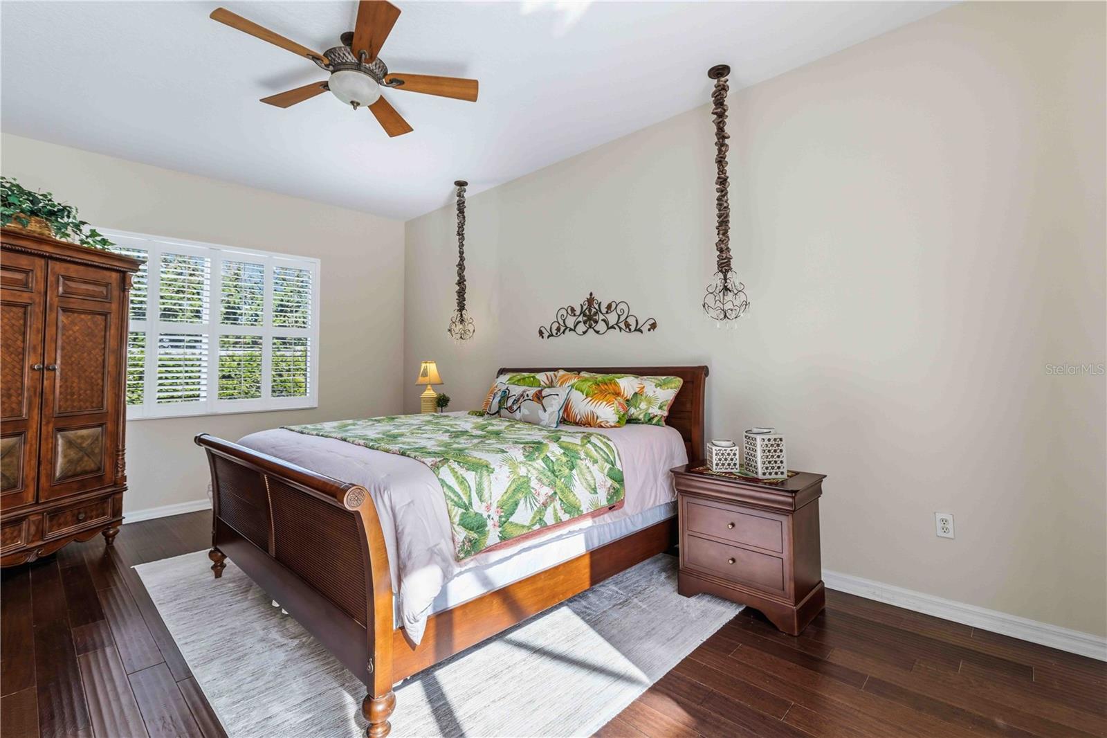 HAMPTON TERRACE AT UNIVERSITY PLACE - Residential