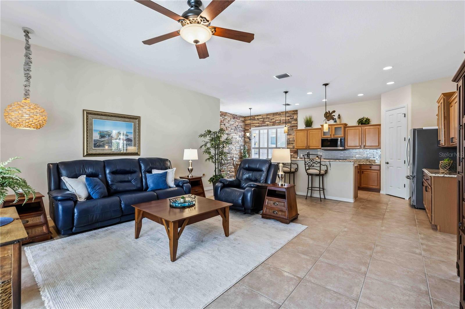 HAMPTON TERRACE AT UNIVERSITY PLACE - Residential