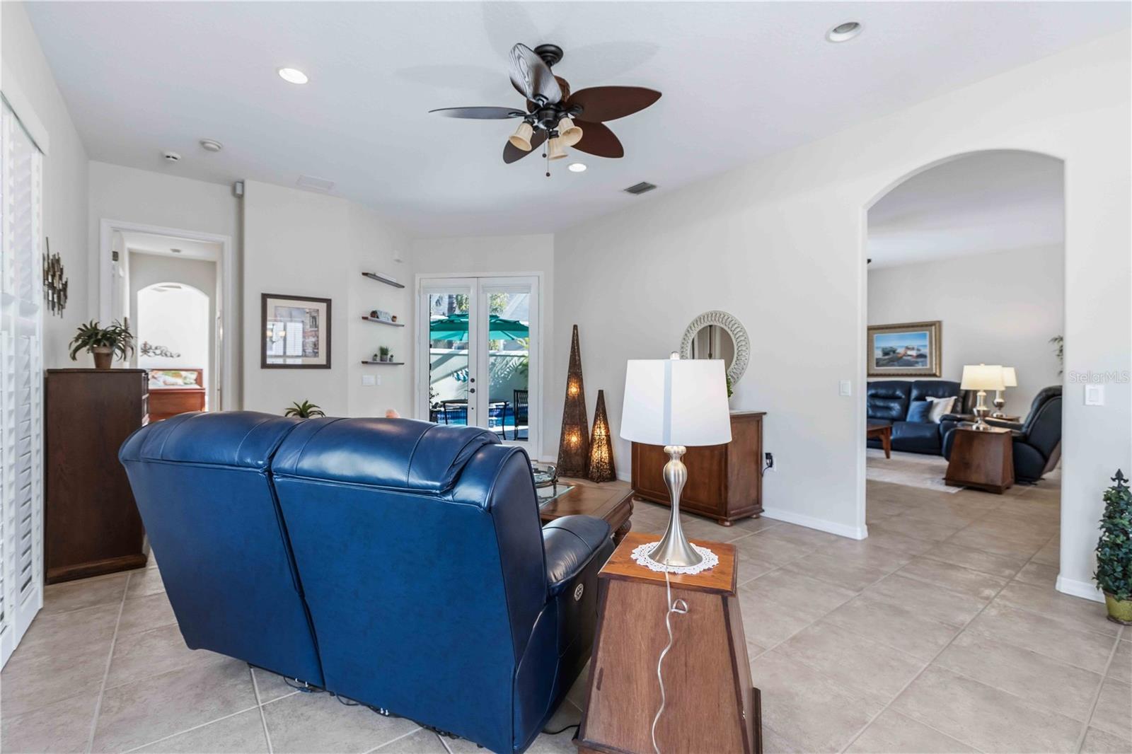 HAMPTON TERRACE AT UNIVERSITY PLACE - Residential