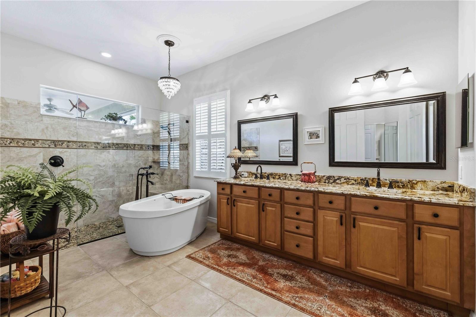 HAMPTON TERRACE AT UNIVERSITY PLACE - Residential