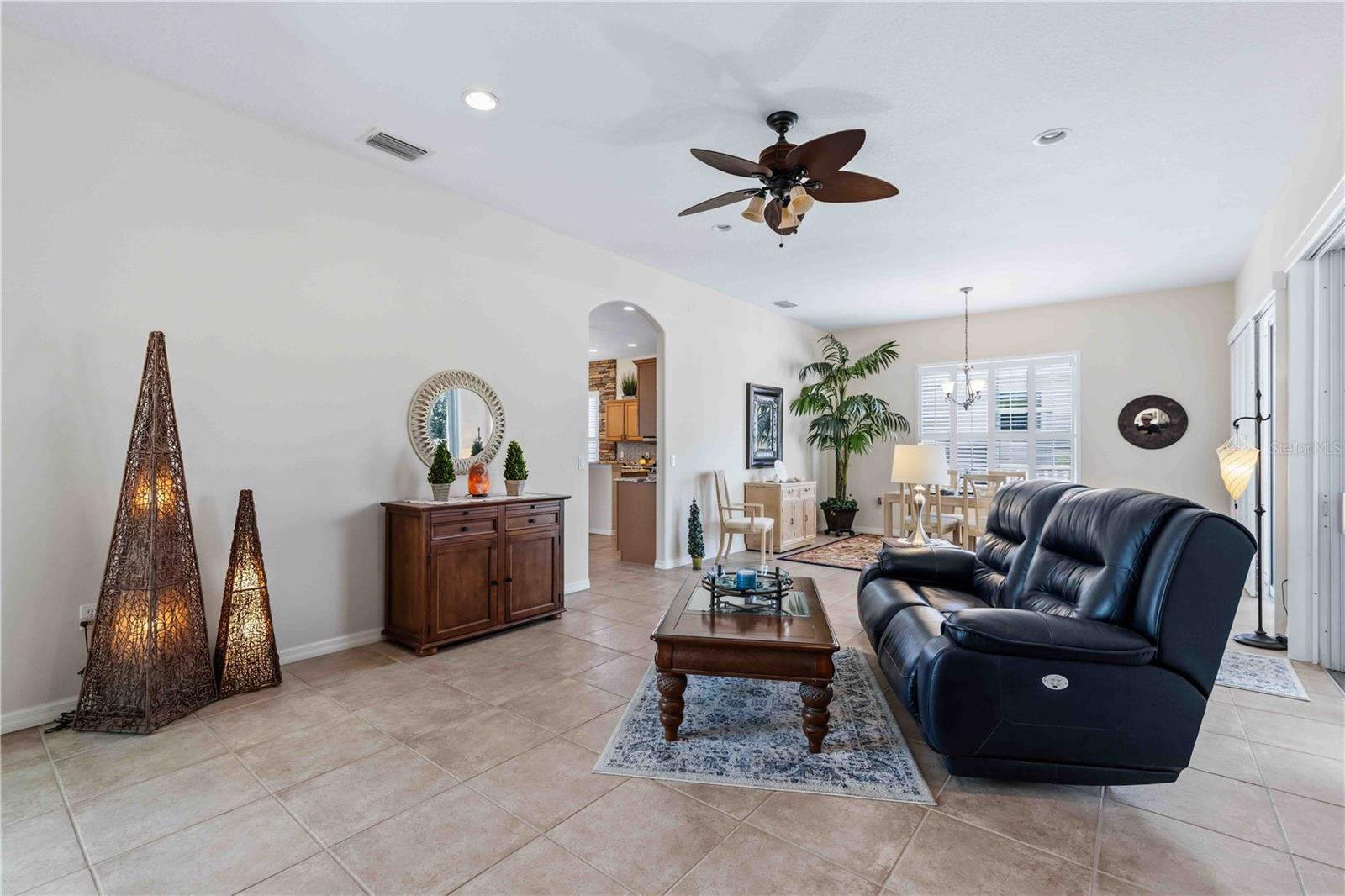 HAMPTON TERRACE AT UNIVERSITY PLACE - Residential