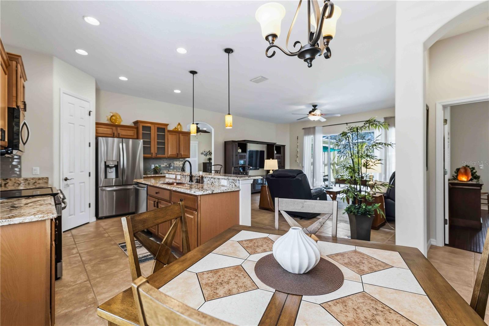 HAMPTON TERRACE AT UNIVERSITY PLACE - Residential