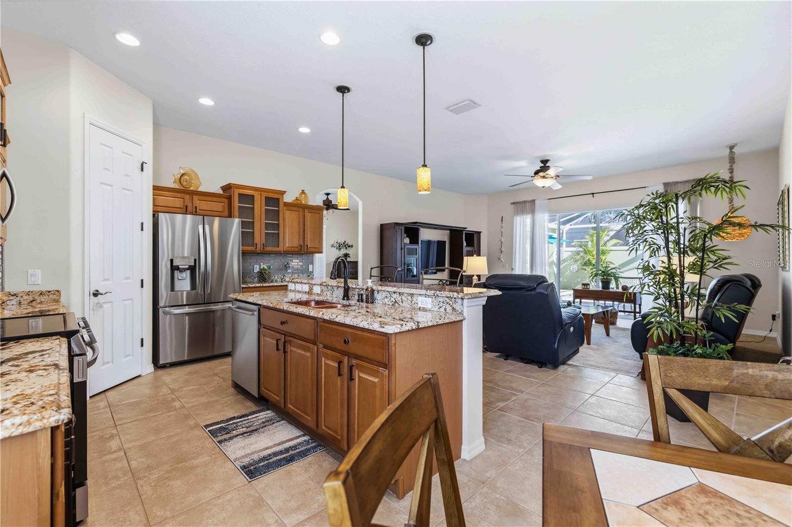 HAMPTON TERRACE AT UNIVERSITY PLACE - Residential