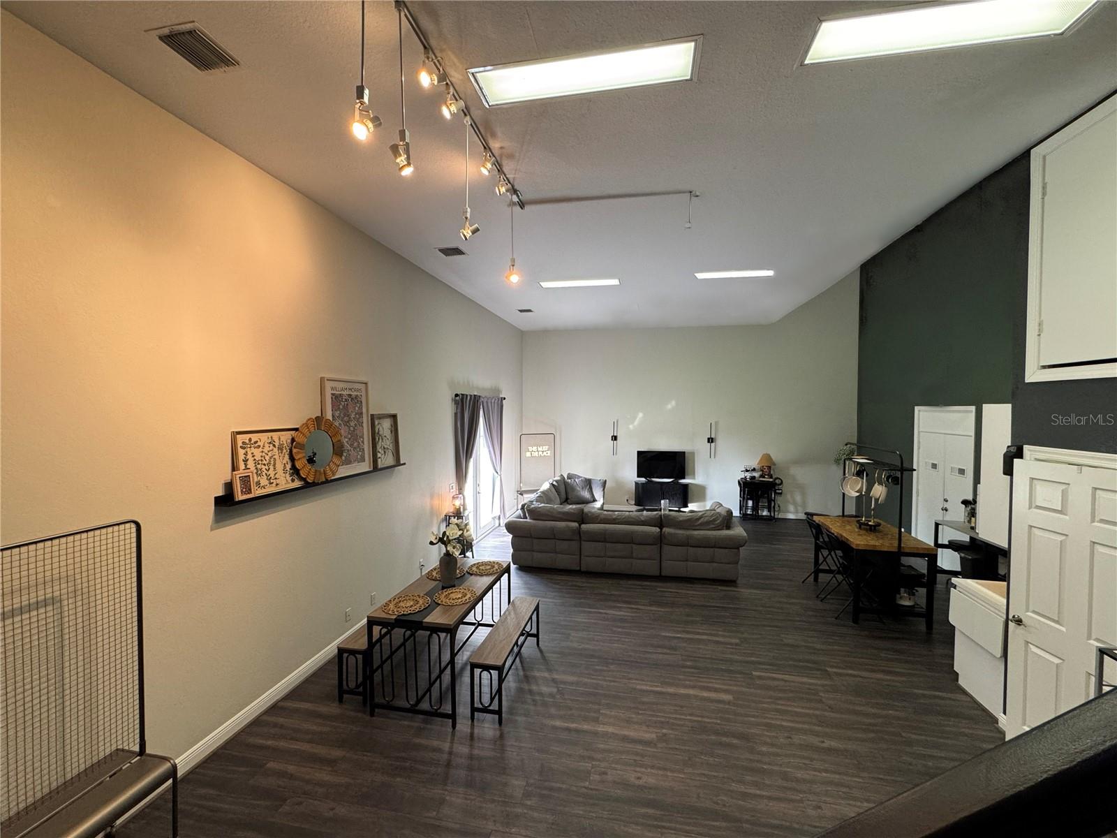 PINE TREE ESTATES - Residential