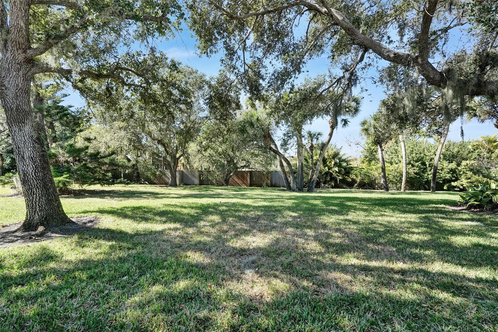 LAKESHORE VILLAGE - Residential