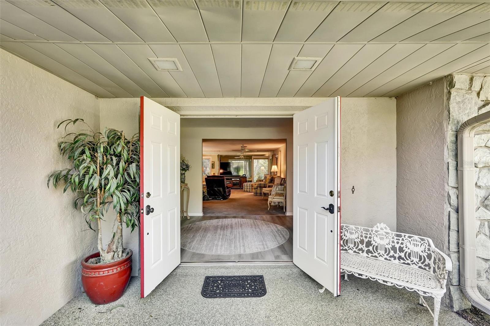 6120 WILSHIRE CIRCLE 6