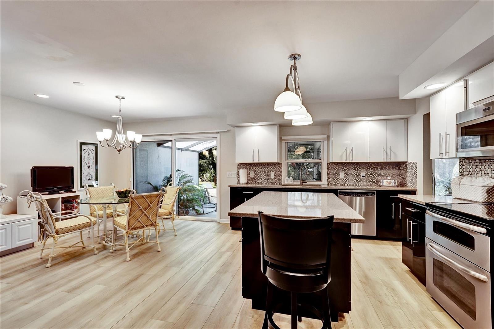 LAKESHORE VILLAGE - Residential