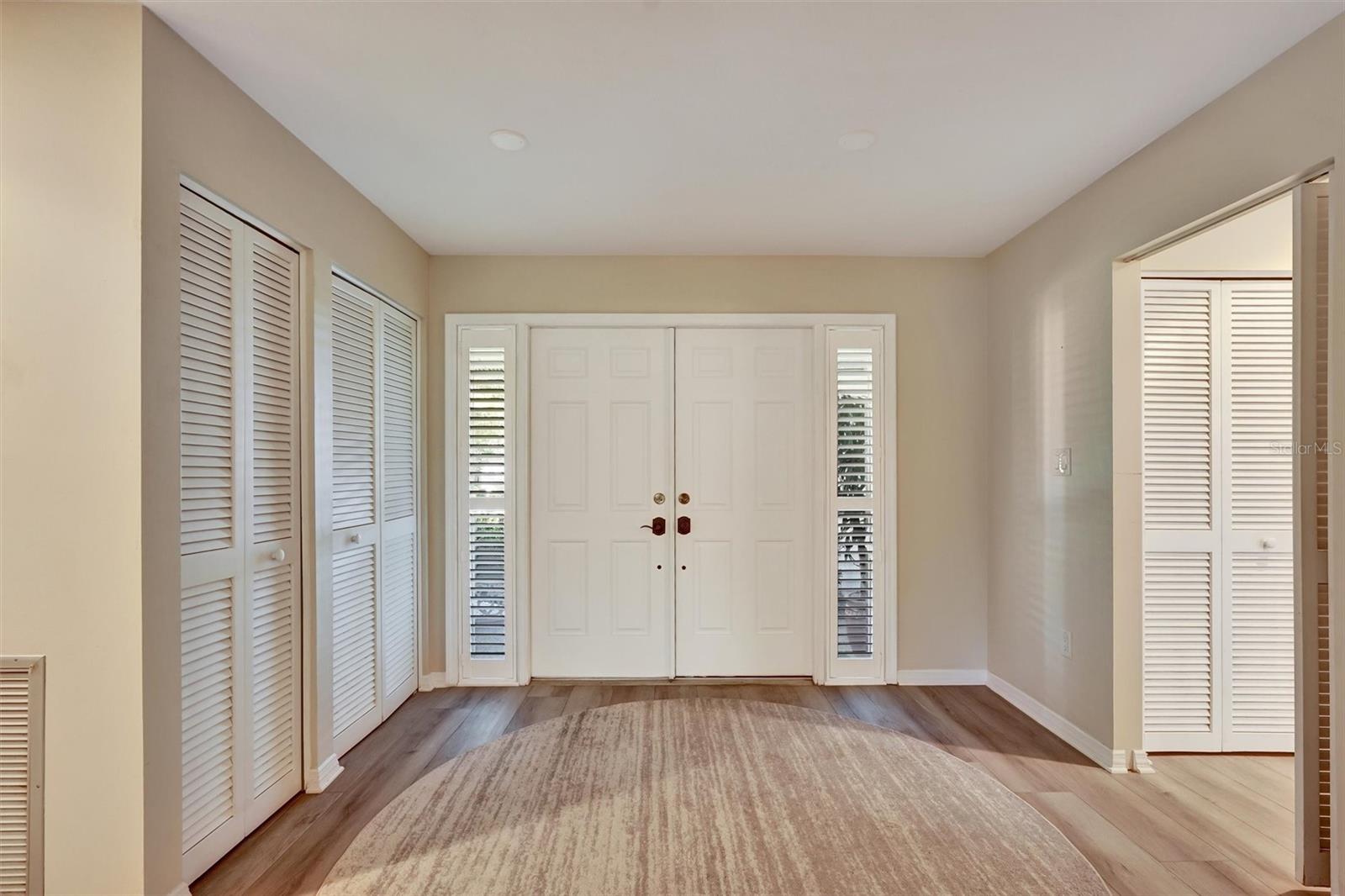 LAKESHORE VILLAGE - Residential