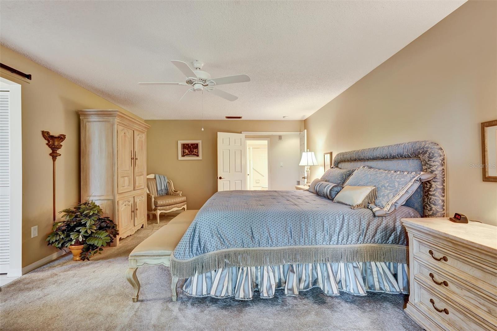 LAKESHORE VILLAGE - Residential