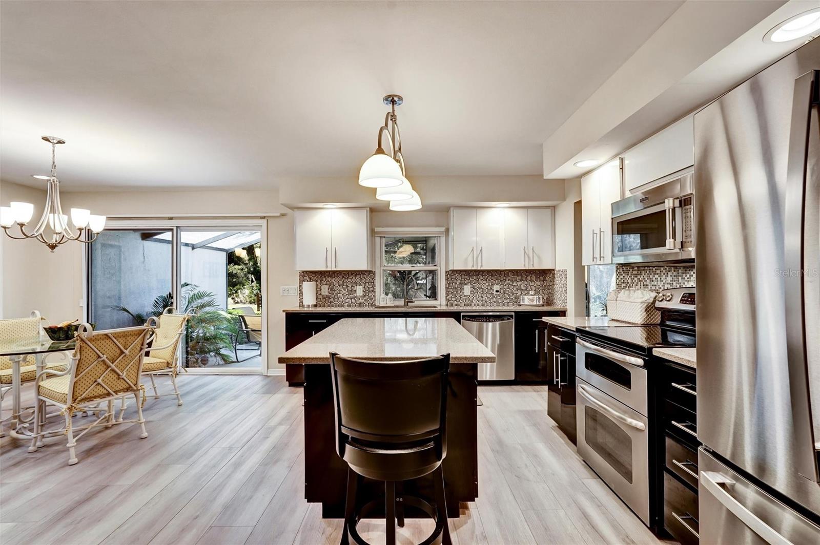 LAKESHORE VILLAGE - Residential