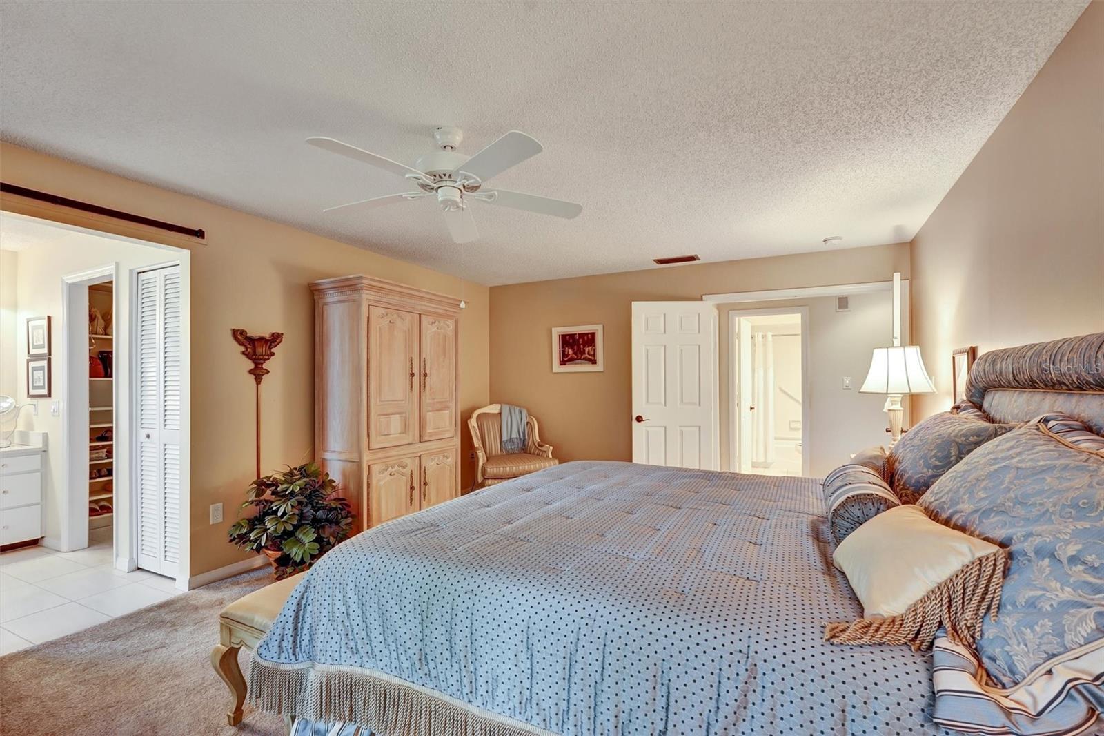 LAKESHORE VILLAGE - Residential