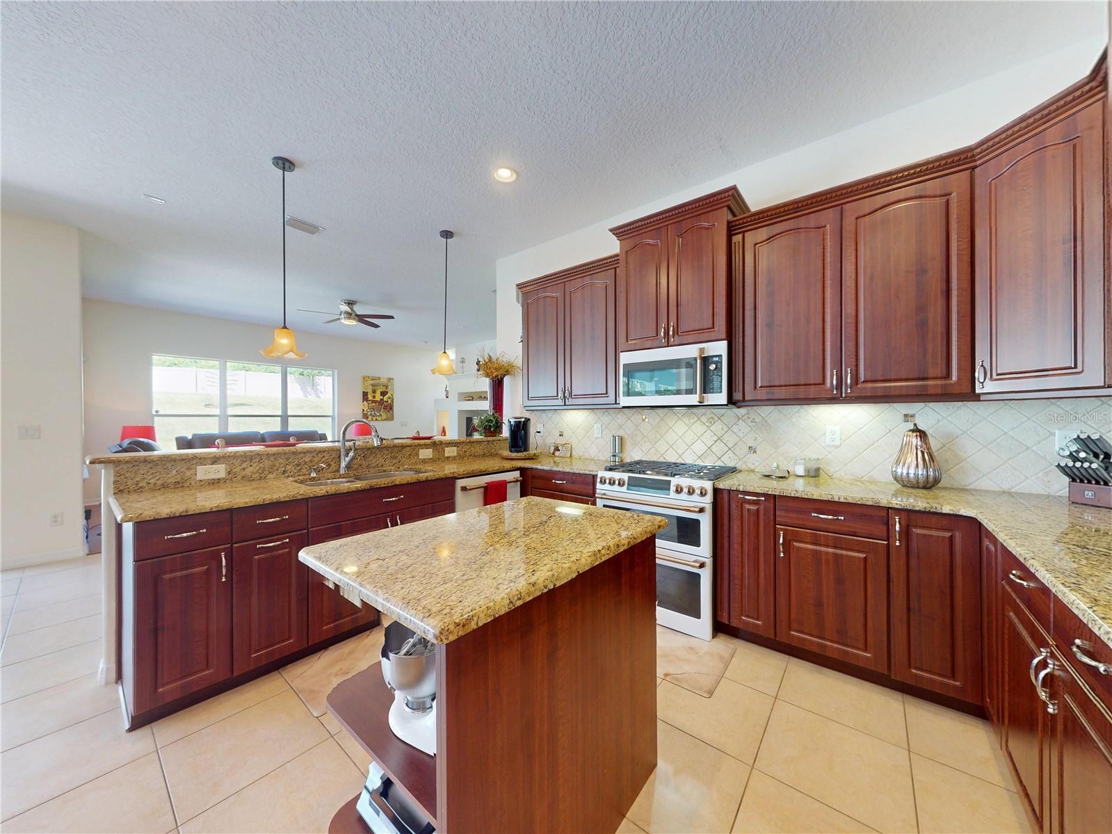 GLEN ABBEY UNIT 05 - Residential