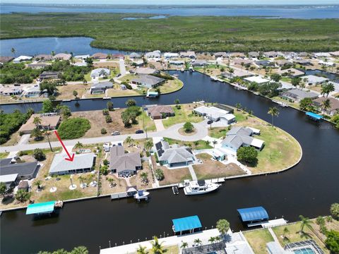 A home in PORT CHARLOTTE