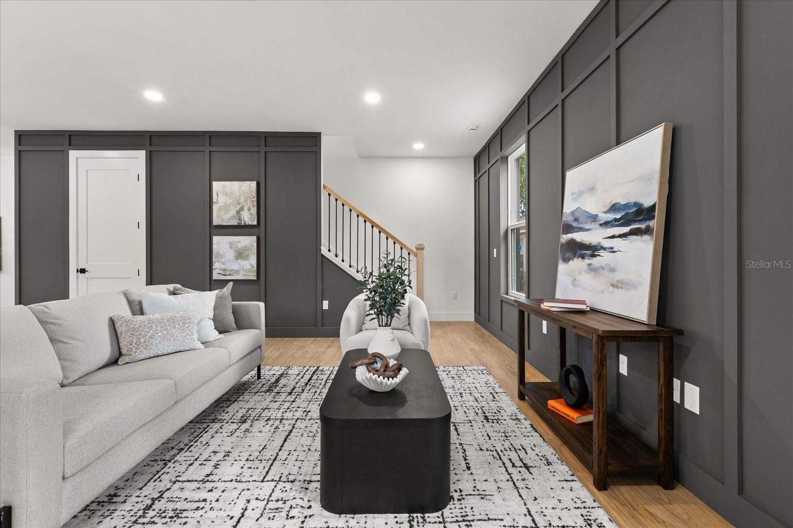 1315 E HARDING STREET