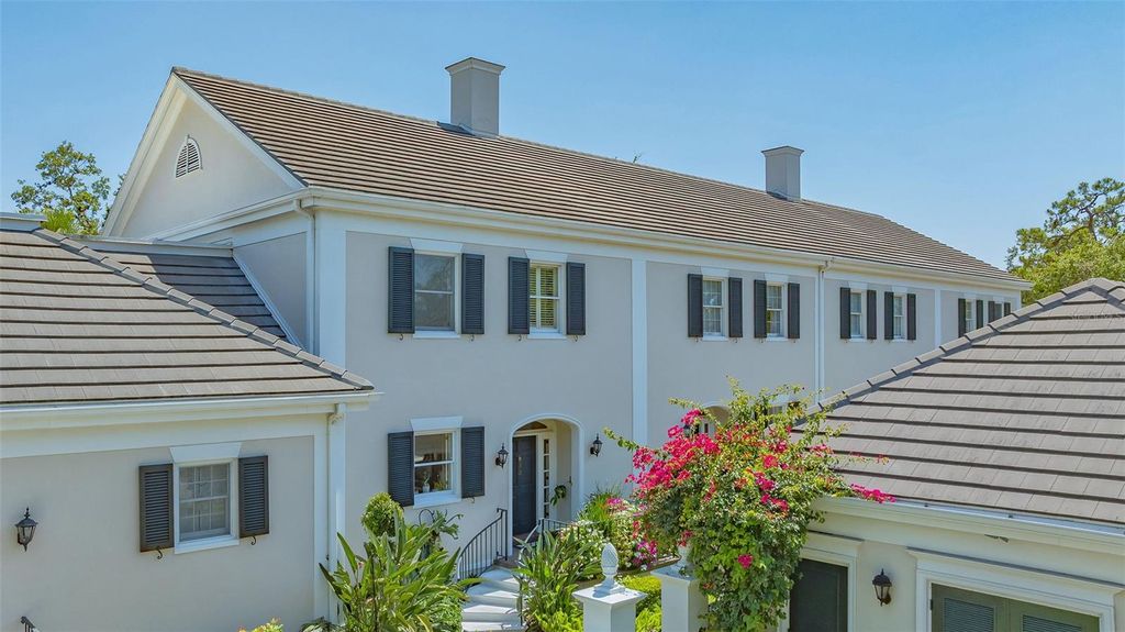 Photo of 33 Bishops Court Road #118, Osprey, FL 34229 (MLS # A4669237)