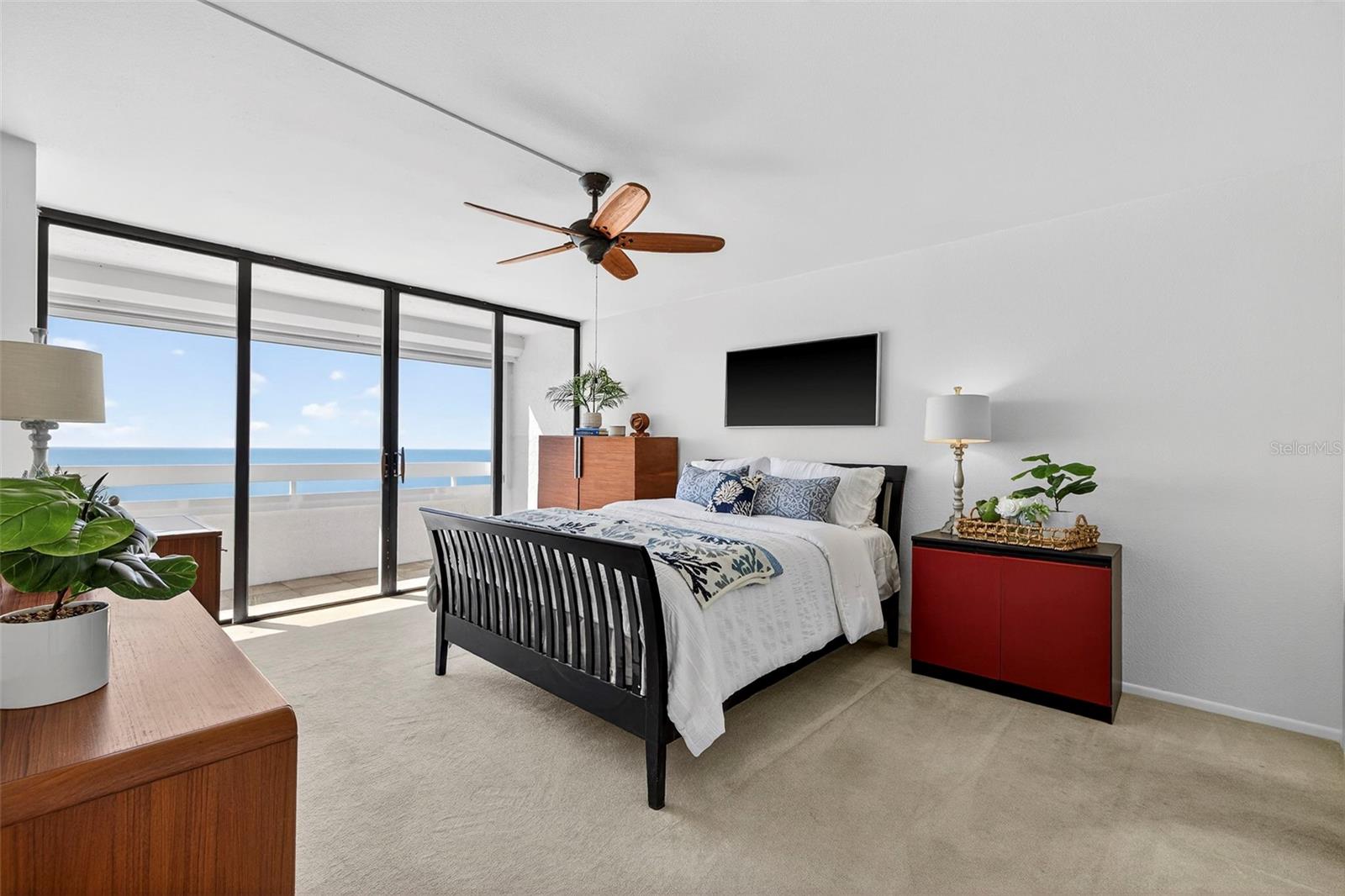 REDINGTON TOWERS 1 CONDO - Residential