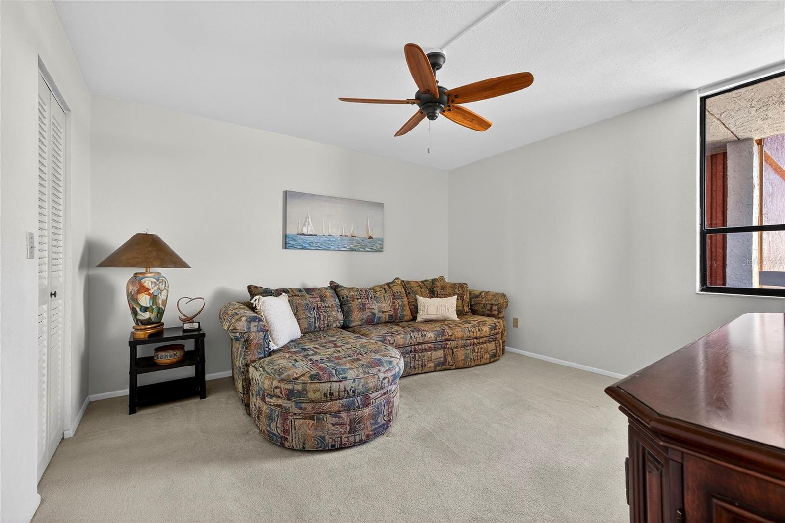 REDINGTON TOWERS 1 CONDO - Residential