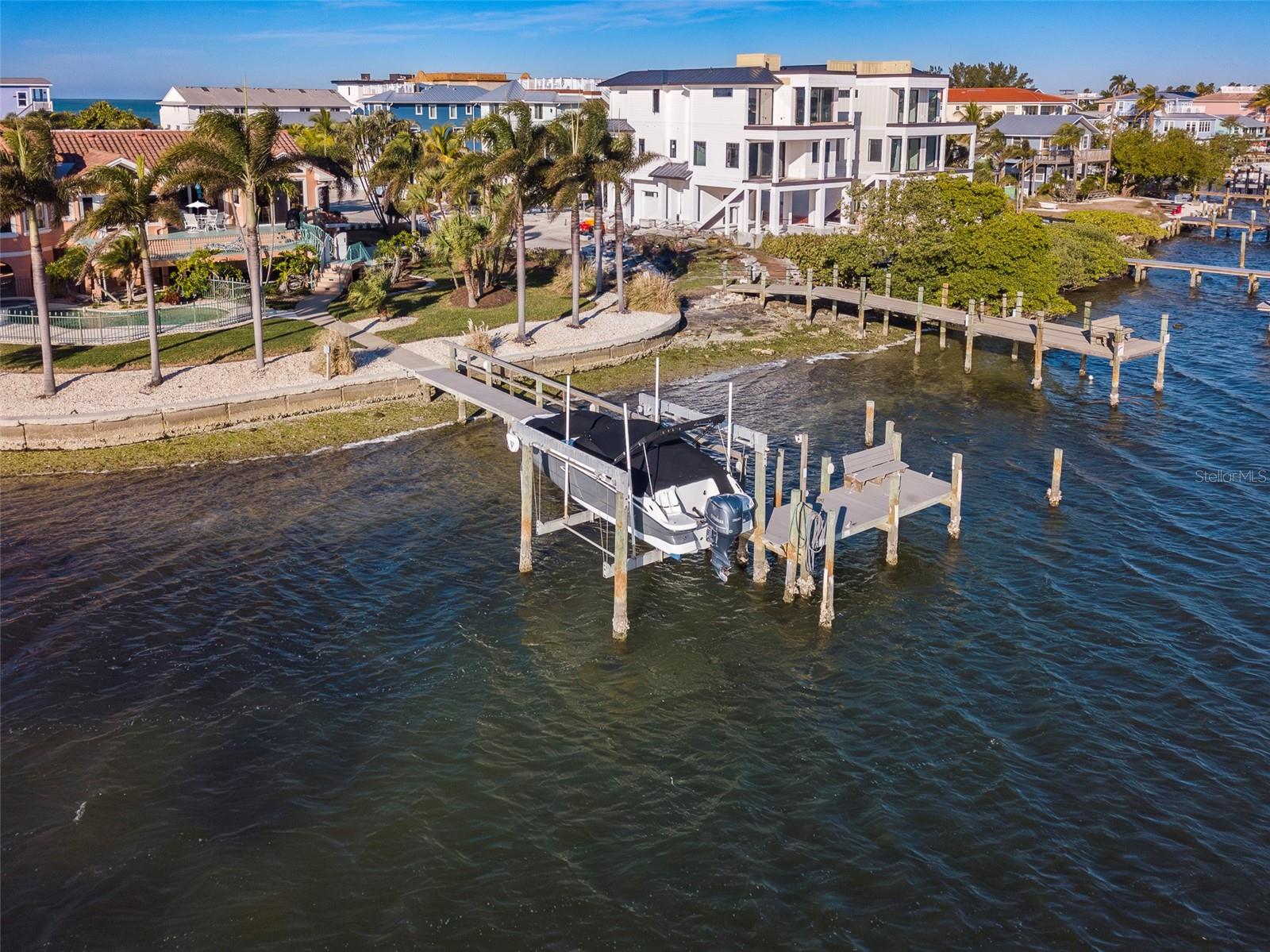 CORTEZ BEACH - Residential